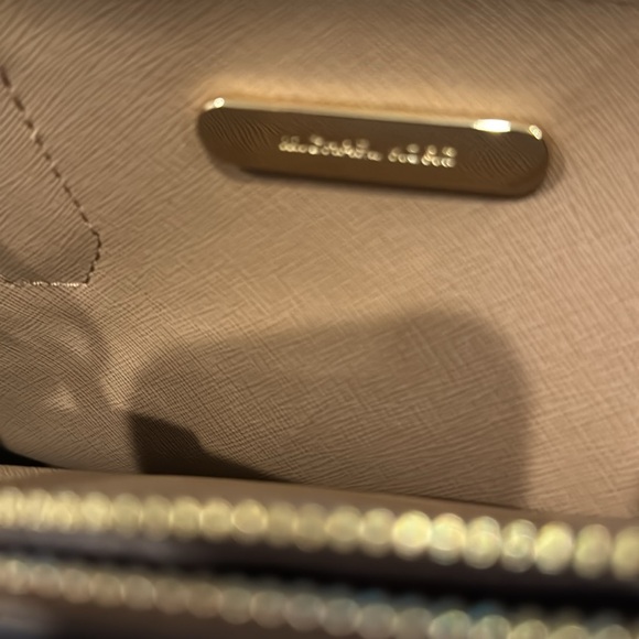 Michael Kors🎉host pick🎉🎈 NWOT  large Mercer accordion tote bag - Picture 10 of 13